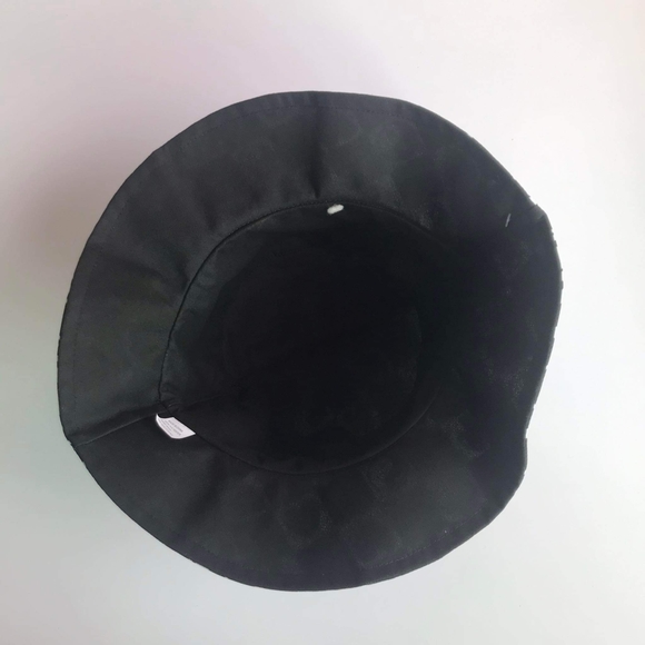 Reversible Bucket Ying Yang black heart polyester hat - Picture 8 of 10